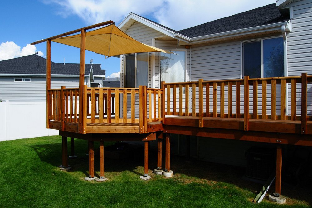 What is the Difference Between a Deck and a Patio?