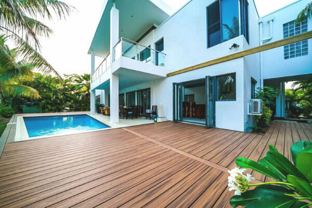 Best Time to Schedule Custom Outdoor Stair Installation